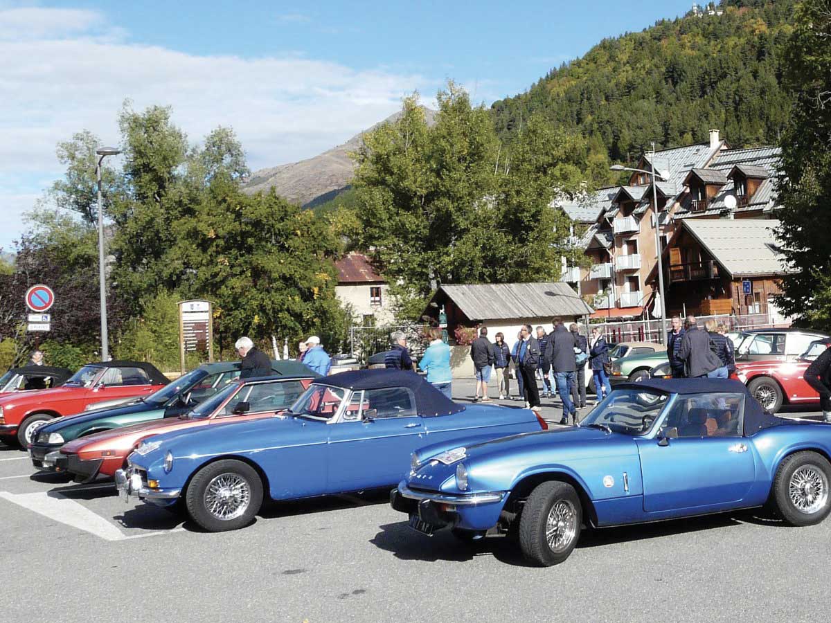 9ème salon Rétromobile La Roche sur Foron des véhicules d’époque 30/09 et 01/10/2023