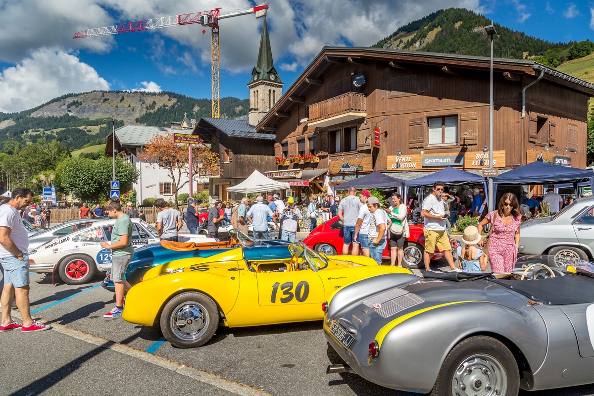 Rétromobile praz sur Arly 21 août 2022