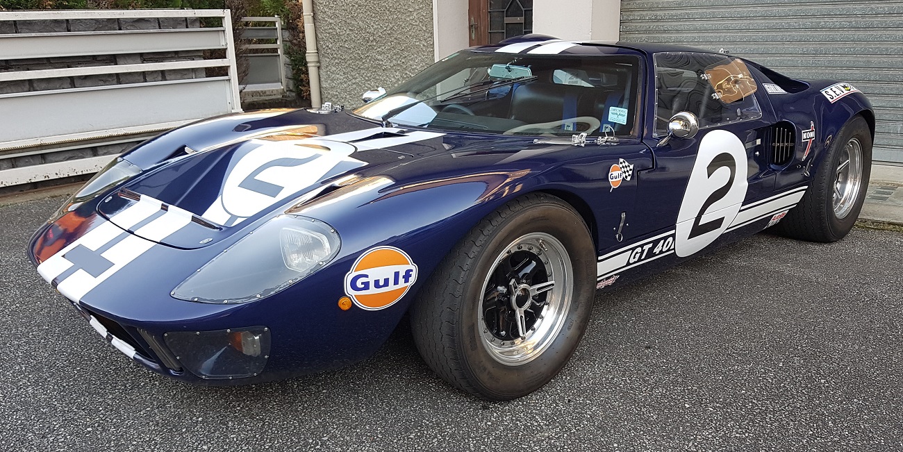 FORD GT 40  