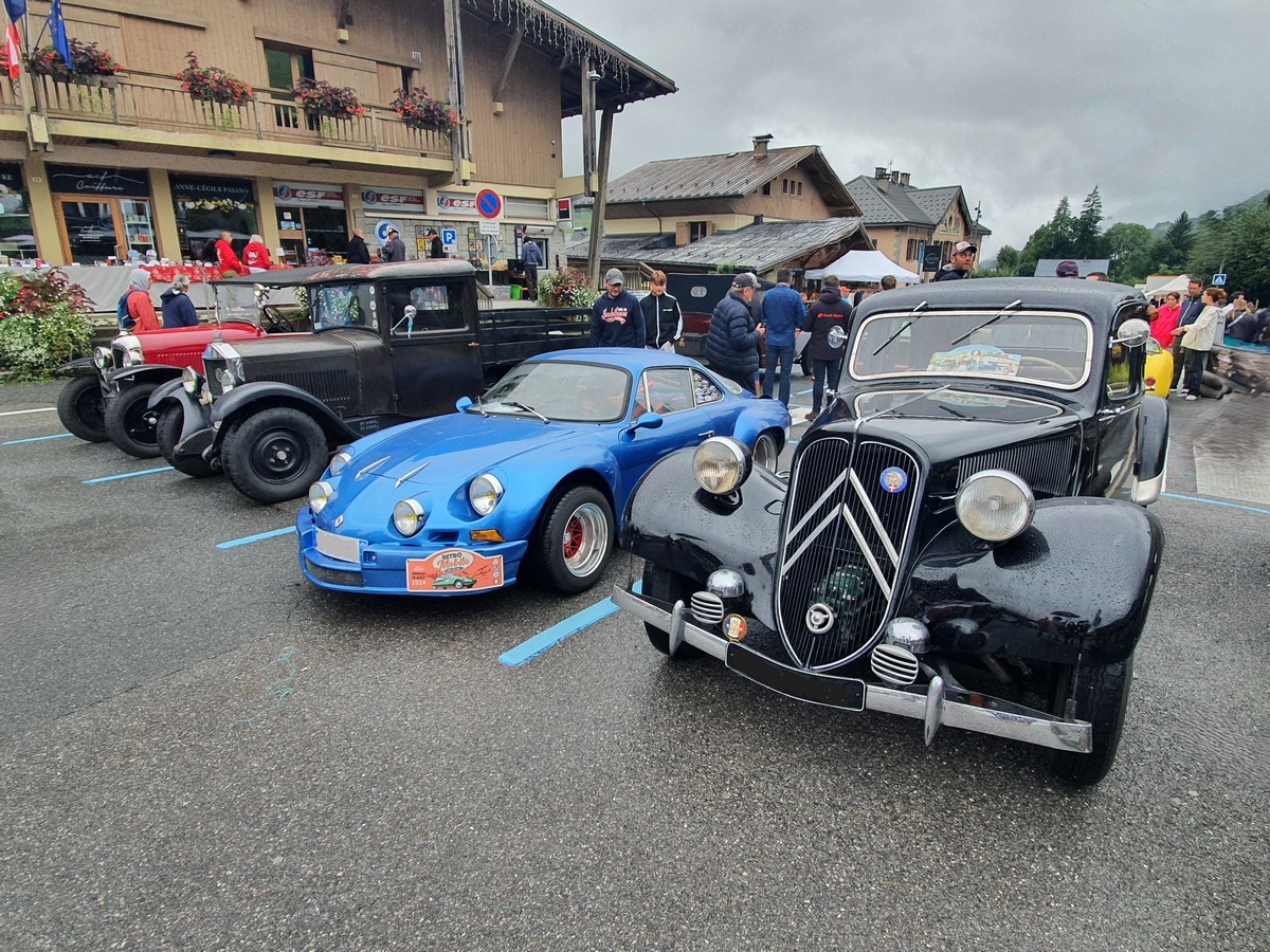 Sortie 13ème Rétromobile de Praz sur Arly dimanche 24 août